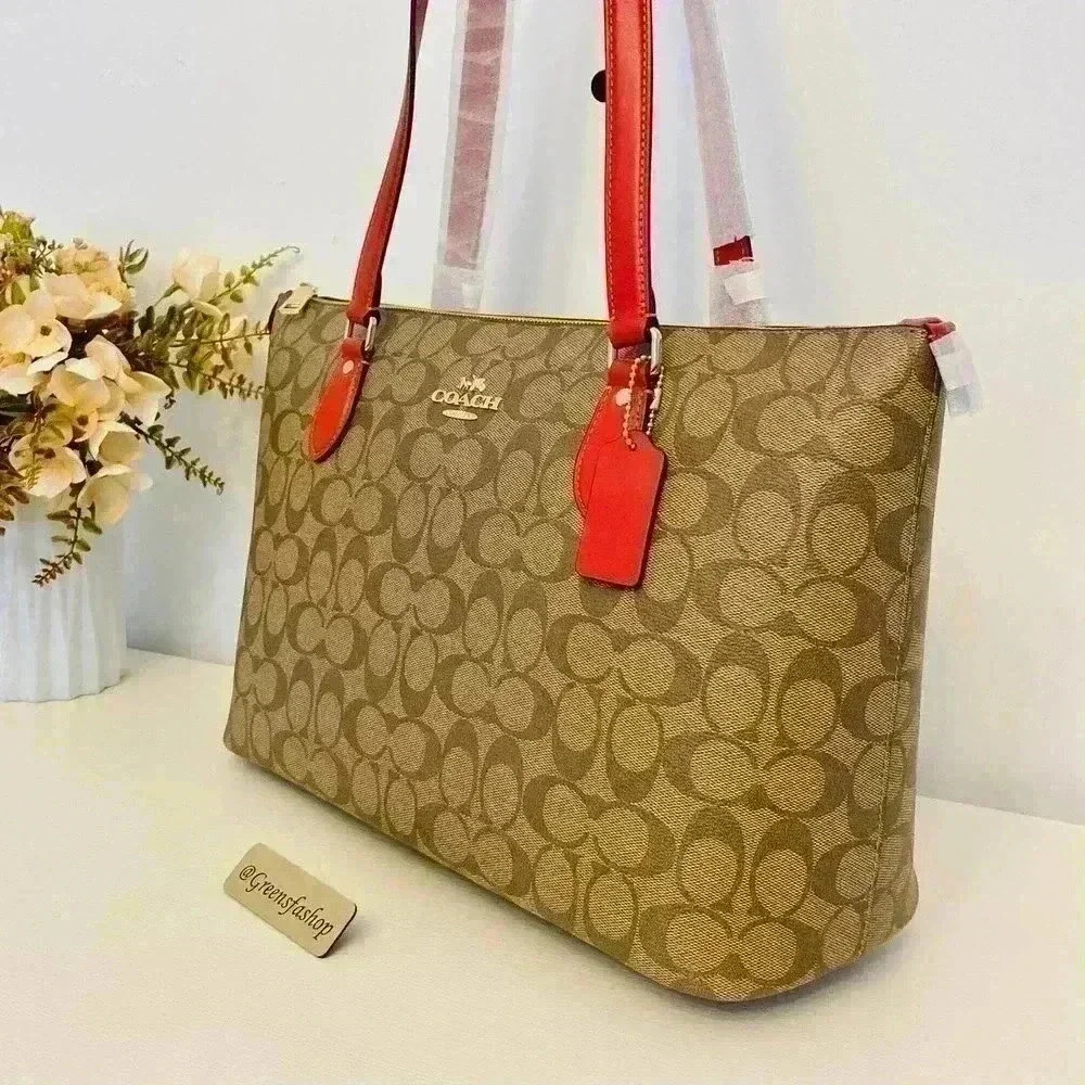 Coach Purse Gallery Tote In Signature Canvas - Picture 2 of 9